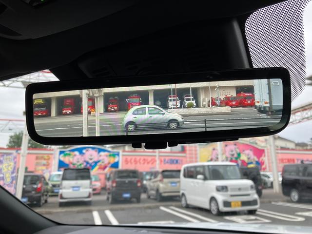クラウンエステート Ｚ　４ＷＤ　モデリスタエアロ　寒冷地仕様　サンルーフ　パノラミックビューモニタ　パークアシスト　レーダークルコン　クリアランスソナー　レーンアシスト　パワーシート　衝突軽減　フェンダーアーチモールカラード（24枚目）
