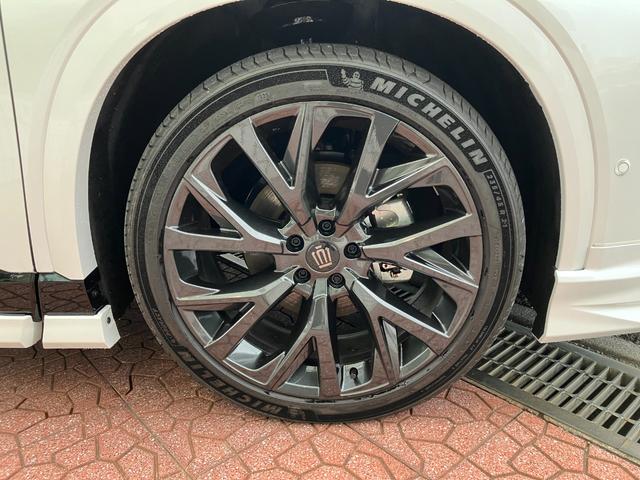 クラウンエステート Ｚ　４ＷＤ　モデリスタエアロ　寒冷地仕様　サンルーフ　パノラミックビューモニタ　パークアシスト　レーダークルコン　クリアランスソナー　レーンアシスト　パワーシート　衝突軽減　フェンダーアーチモールカラード（45枚目）