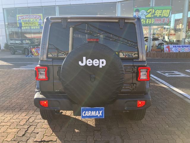 ジープ・ラングラーアンリミテッド サハラ　４ＷＤ　ナビ　ＴＶ　バックカメラ　スマートキー　レーダークルコン　ＥＴＣ２．０　ドライブレコーダー　クリアランスソナー　衝突被害軽減　ＬＥＤ　ステアリングヒーター　シートヒーター　ＢＳＭ　レザーシート（18枚目）