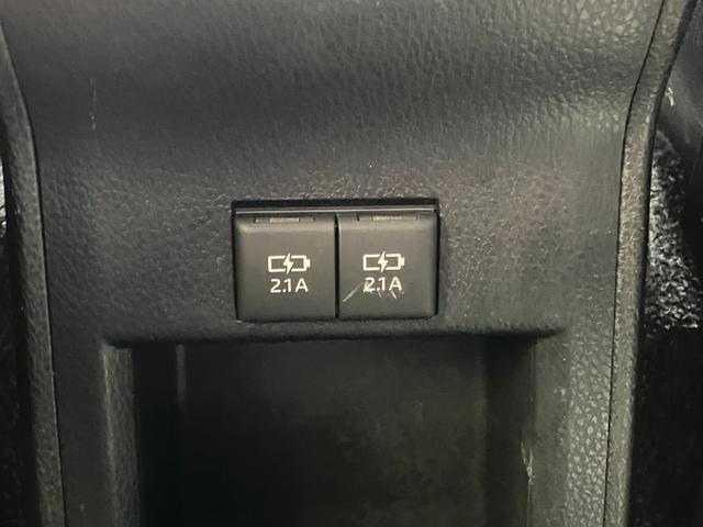 エスクァイア ハイブリッドＧｉプレミアムパッケジブラックテーラード　フリップダウンモニター　ナビ　ＴＶ　バックカメラ　純正ドラレコ　クリアランスソナー　クルコン　レーンアシスト　衝突被害軽減　両側電動スライドドア　オートマチックハイビーム　ＬＥＤ　ハーフレザーシート（30枚目）