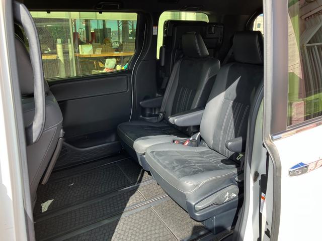 エスクァイア ハイブリッドＧｉプレミアムパッケジブラックテーラード　フリップダウンモニター　ナビ　ＴＶ　バックカメラ　純正ドラレコ　クリアランスソナー　クルコン　レーンアシスト　衝突被害軽減　両側電動スライドドア　オートマチックハイビーム　ＬＥＤ　ハーフレザーシート（37枚目）