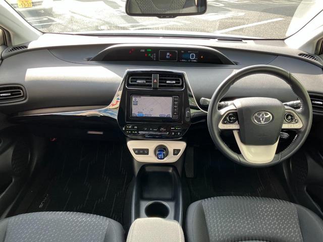 プリウス Sセーフティプラス 純正ナビ TV バックカメラ パークアシスト ヘッドアップディスプレイ 衝突被害軽減 スマートキー レーダークルコン ETC クリアランスソナー レーンアシスト オートマチックハイビーム 純正ドラレコ(5枚目)