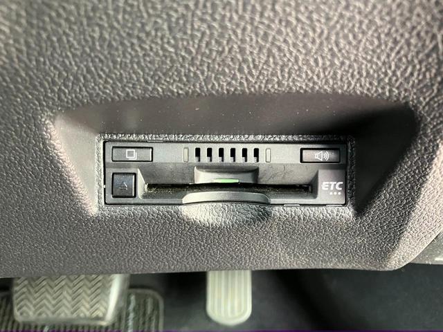 プリウス Sセーフティプラス 純正ナビ TV バックカメラ パークアシスト ヘッドアップディスプレイ 衝突被害軽減 スマートキー レーダークルコン ETC クリアランスソナー レーンアシスト オートマチックハイビーム 純正ドラレコ(10枚目)