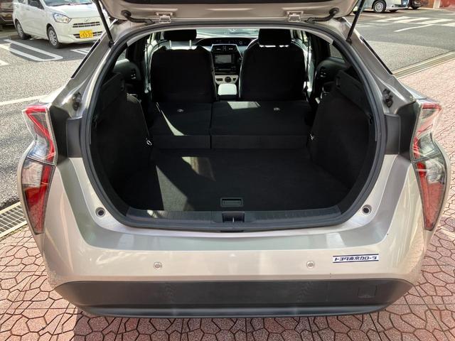 プリウス Sセーフティプラス 純正ナビ TV バックカメラ パークアシスト ヘッドアップディスプレイ 衝突被害軽減 スマートキー レーダークルコン ETC クリアランスソナー レーンアシスト オートマチックハイビーム 純正ドラレコ(30枚目)