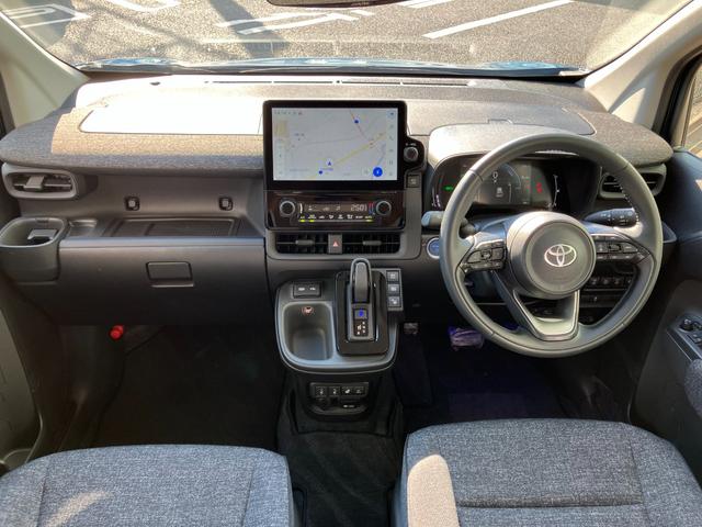 シエンタ ハイブリッドZ ナビ TV ドラレコ型デジタルインナーミラー パノラミックビューモニター パークアシスト クリアランスソナー レーダークルコン レーンアシスト 衝突軽減 ETC ステアリングヒーター シートヒーター(6枚目)