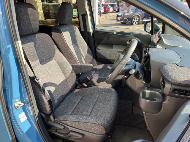 シエンタ ハイブリッドZ ナビ TV ドラレコ型デジタルインナーミラー パノラミックビューモニター パークアシスト クリアランスソナー レーダークルコン レーンアシスト 衝突軽減 ETC ステアリングヒーター シートヒーター(40枚目)