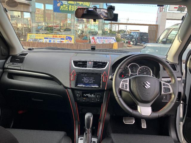 スイフトスポーツ ベースグレード ナビ 前後ドライブレコーダー スマートキー ETC クルーズコントロール ステアリングリモコン アルミホイール オートライト 電動格納ミラー 盗難防止システム 衝突安全ボディ フォグランプ(5枚目)