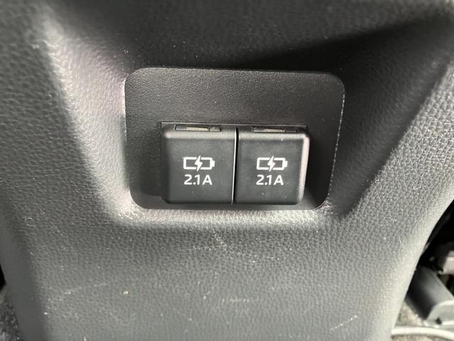 ＲＡＶ４ アドベンチャー　４ＷＤ　後席ツインモニター　ＪＡＯＳバンパー・アルミホイール　純正ナビ　ＴＶ　バックカメラ　レーダークルコン　クリアランスソナー　レーンアシスト　衝突被害軽減　オートマチックハイビーム　電動リアゲート（28枚目）