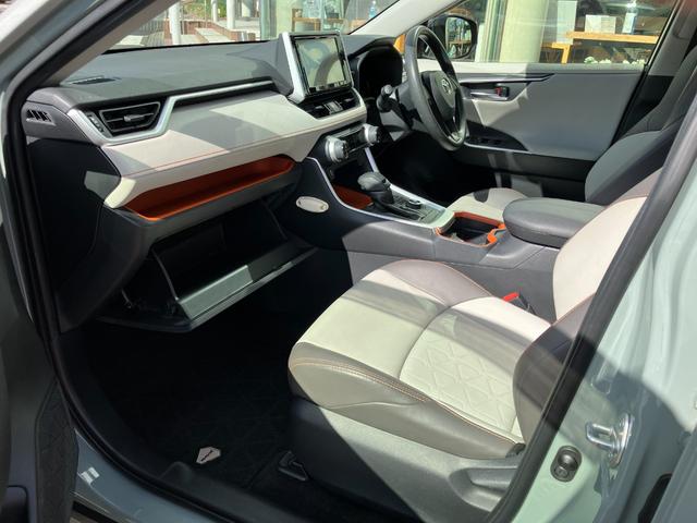 ＲＡＶ４ アドベンチャー　４ＷＤ　後席ツインモニター　ＪＡＯＳバンパー・アルミホイール　純正ナビ　ＴＶ　バックカメラ　レーダークルコン　クリアランスソナー　レーンアシスト　衝突被害軽減　オートマチックハイビーム　電動リアゲート（31枚目）