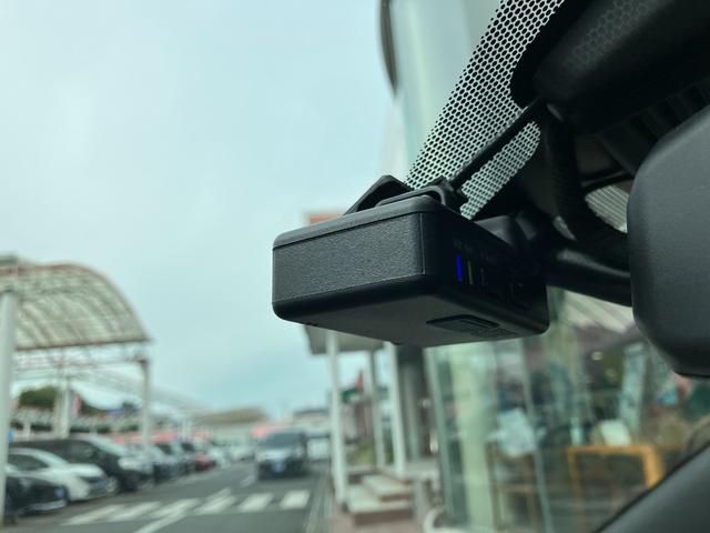 キックス オーテック プロパイロット パノラミックビューモニター 純正ナビ TV ETC クリアランスソナー レーンアシスト 衝突被害軽減 LED ヘッドライトウォッシャー スマートキー 純正ドラレコ ステアリングヒーター(12枚目)