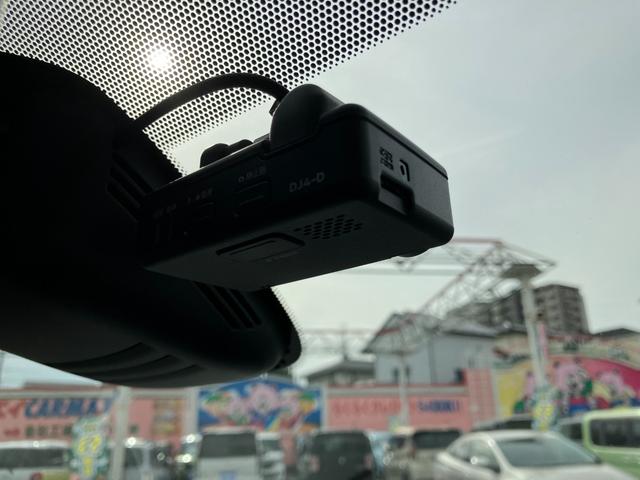 セレナ ハイウェイスター VセレクションII フリップダウンモニター アラウンドビューモニター パークアシスト ナビ TV プロパイロット スマートキー ETC クリアランスソナー 衝突被害軽減 デジタルインナーミラー LED ドライブレコーダー(8枚目)
