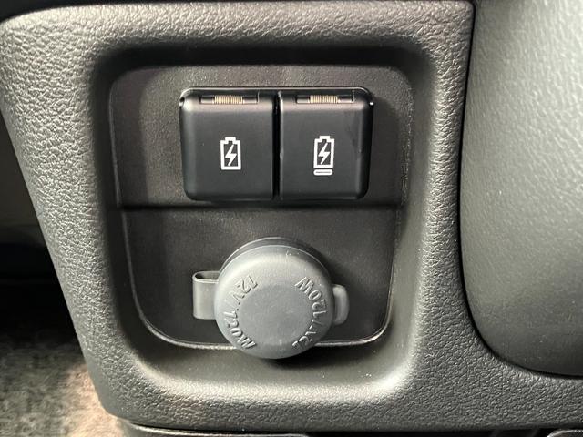 ソリオバンディット ハイブリッドＭＶ　登録済み未使用車　全周囲カメラ　メーカーナビ　ＴＶ　スマートキー　クリアランスソナー　レーダークルーズコントロール　レーンアシスト　衝突被害軽減　ＬＥＤ　フォグ　ＨＵＤ　ステリモ　両側電動スライドドア（14枚目）