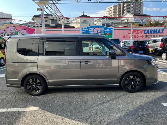 ステップワゴン ｅ：ＨＥＶスパーダ　フリップダウンモニター　マルチビューカメラ　純正ナビ　ＴＶ　スマートキー　ドラレコ　電動リアゲート　レーダークルコン　ＥＴＣ　クリアランスソナー　レーンアシスト　衝突被害軽減　ＬＥＤ　シートヒーター（24枚目）