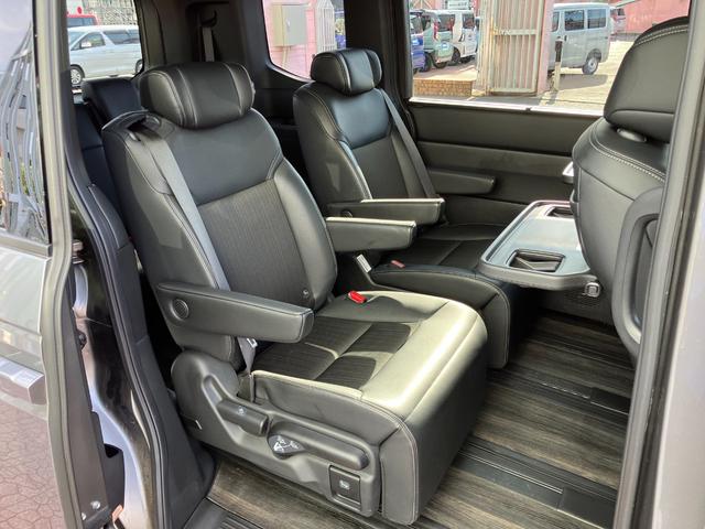 ステップワゴン ｅ：ＨＥＶスパーダ　フリップダウンモニター　マルチビューカメラ　純正ナビ　ＴＶ　スマートキー　ドラレコ　電動リアゲート　レーダークルコン　ＥＴＣ　クリアランスソナー　レーンアシスト　衝突被害軽減　ＬＥＤ　シートヒーター（36枚目）