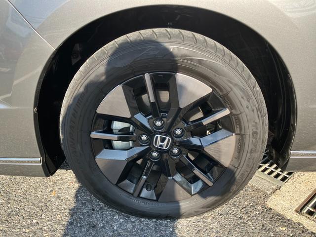 ステップワゴン ｅ：ＨＥＶスパーダ　フリップダウンモニター　マルチビューカメラ　純正ナビ　ＴＶ　スマートキー　ドラレコ　電動リアゲート　レーダークルコン　ＥＴＣ　クリアランスソナー　レーンアシスト　衝突被害軽減　ＬＥＤ　シートヒーター（43枚目）