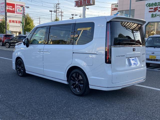 ステップワゴン e:HEVスパーダ マルチビューカメラ フリップダウンモニター 純正ナビ TV スマートキー BSM ETC レーダークルコン クリアランスソナー レーンアシスト 衝突被害軽減 LED 電動リアゲート 前席シートヒーター(20枚目)