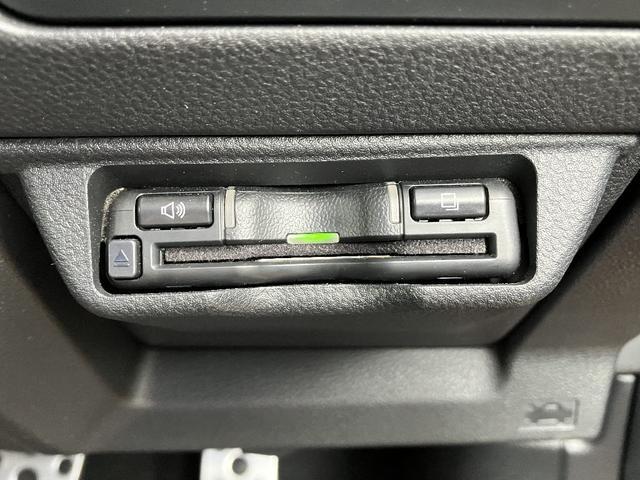 レヴォーグ STIスポーツ EX 4WD STIエアロ アイサイト ナビ TV フロント・サイド・バックカメラ ETC レーダークルコン レーンアシスト 衝突被害軽減 LED パワーシート 革シート スマートキー 全席シートヒーター(9枚目)