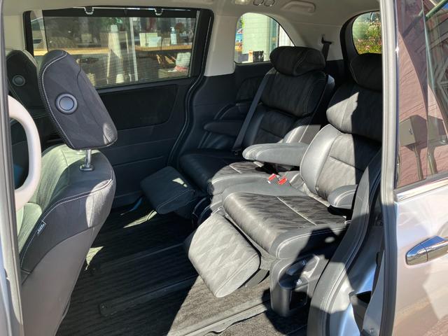 オデッセイハイブリッド ハイブリッドアブソルート・ホンダセンシング　マルチビューカメラシステム　大型アームレスト　フリップダウンモニター　純正ナビ　ＴＶ　センターコンソールボックス　前後ドラレコ　クリアランスソナ　レーダークルコン　パークアシスト　衝突被害軽減　ＥＴＣ（38枚目）