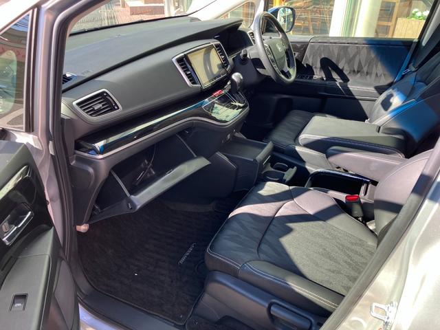 オデッセイハイブリッド ハイブリッドアブソルート・ホンダセンシング　マルチビューカメラシステム　大型アームレスト　フリップダウンモニター　純正ナビ　ＴＶ　センターコンソールボックス　前後ドラレコ　クリアランスソナ　レーダークルコン　パークアシスト　衝突被害軽減　ＥＴＣ（39枚目）