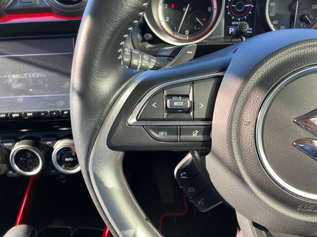 スイフト ハイブリッドＲＳ　全方位モニター用カメラパッケージ装着車　純正８インチナビ　ＴＶ　スマートキー　純正前後ドラレコ　レーダークルコン　ＥＴＣ　クリアランスソナー　レーンアシスト　衝突被害軽減　ＬＥＤ　スマートキー　フォグ（6枚目）