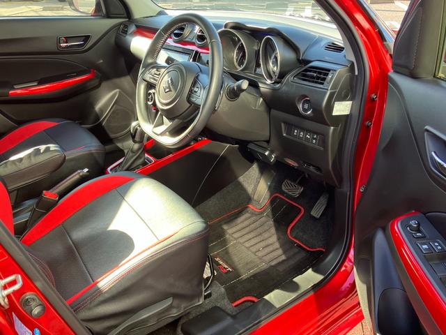 スイフト ハイブリッドＲＳ　全方位モニター用カメラパッケージ装着車　純正８インチナビ　ＴＶ　スマートキー　純正前後ドラレコ　レーダークルコン　ＥＴＣ　クリアランスソナー　レーンアシスト　衝突被害軽減　ＬＥＤ　スマートキー　フォグ（34枚目）