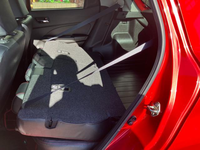 スイフト ハイブリッドＲＳ　全方位モニター用カメラパッケージ装着車　純正８インチナビ　ＴＶ　スマートキー　純正前後ドラレコ　レーダークルコン　ＥＴＣ　クリアランスソナー　レーンアシスト　衝突被害軽減　ＬＥＤ　スマートキー　フォグ（36枚目）