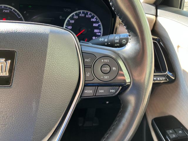 クラウンハイブリッド Ｓ　Ｃパッケージ　パノラミックビューモニター　純正ナビ　ＴＶ　スマートキー　ドラレコ　ＥＴＣ　レーダークルコン　衝突被害軽減　クリアランスソナー　レーンアシスト　ＬＥＤ　シートヒータ　ステアリングヒーター　１００Ｖ電源（7枚目）