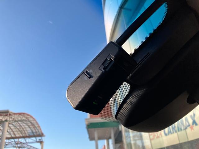 クラウンハイブリッド Ｓ　Ｃパッケージ　パノラミックビューモニター　純正ナビ　ＴＶ　スマートキー　ドラレコ　ＥＴＣ　レーダークルコン　衝突被害軽減　クリアランスソナー　レーンアシスト　ＬＥＤ　シートヒータ　ステアリングヒーター　１００Ｖ電源（17枚目）