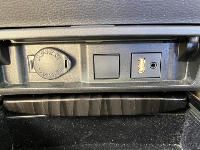 クラウンハイブリッド Ｓ　Ｃパッケージ　パノラミックビューモニター　純正ナビ　ＴＶ　スマートキー　ドラレコ　ＥＴＣ　レーダークルコン　衝突被害軽減　クリアランスソナー　レーンアシスト　ＬＥＤ　シートヒータ　ステアリングヒーター　１００Ｖ電源（41枚目）