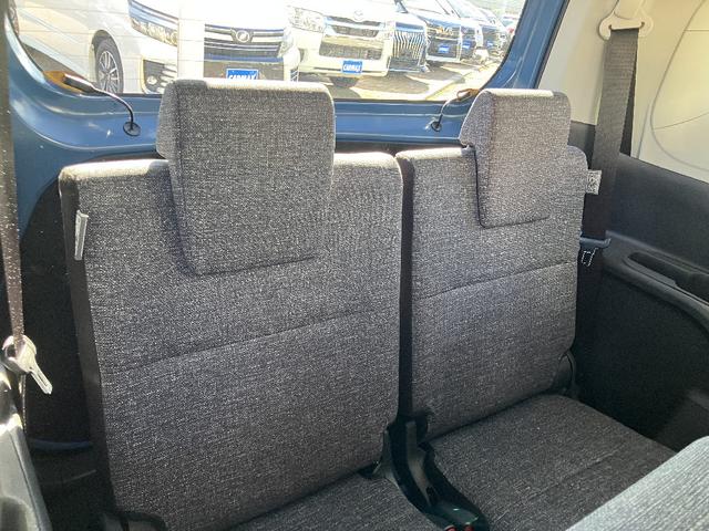 シエンタ ハイブリッドＺ　パノラミックビューモニター　トヨタセーフティセンス　ナビ　ＴＶ　クリアランスソナー　レーダークルコン　レーンアシスト　衝突被害軽減　両側電動スライドドア　オートマチックハイビーム　ＬＥＤ　スマートキー（24枚目）