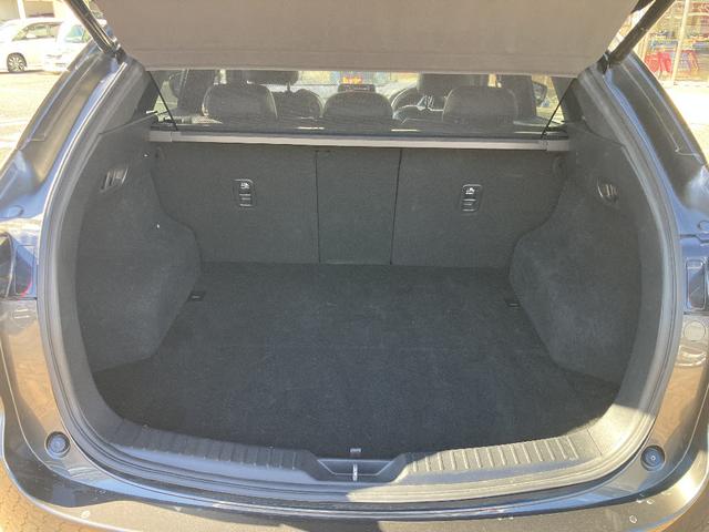 ＣＸ－５ ＸＤ　エクスクルーシブモード　ＢＯＳＥスピーカー　３６０°ビューモニター　ナビ　ＴＶ　スマートキー　ＥＴＣ　レーダークルコン　クリアランスソナー　レーンアシスト　パワーシート　衝突被害軽減　ＬＥＤ　電動リアゲート　１９インチアルミ（24枚目）