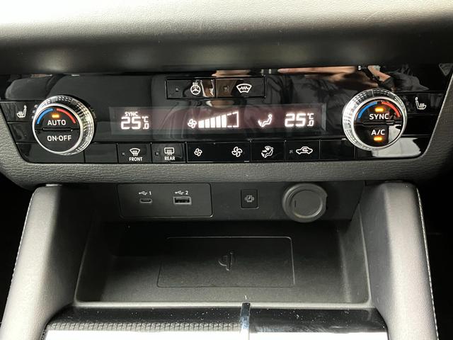 アウトランダーＰＨＥＶ ブラックエディション　４ＷＤ　ルーフレール　マイパイロット　マルチアラウンドモニター　純正ナビ　ＴＶ　スマートキー　ドラレコ　衝突被害軽減　クリアランスソナー　レーンアシスト　パワーシート　ＬＥＤ　パワーバックドア　ＨＵＤ（13枚目）