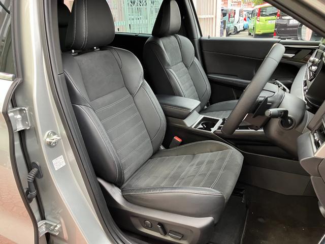 アウトランダーＰＨＥＶ ブラックエディション　４ＷＤ　ルーフレール　マイパイロット　マルチアラウンドモニター　純正ナビ　ＴＶ　スマートキー　ドラレコ　衝突被害軽減　クリアランスソナー　レーンアシスト　パワーシート　ＬＥＤ　パワーバックドア　ＨＵＤ（37枚目）