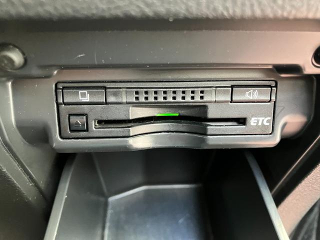 ヴェルファイア ２．４Ｚ　ゴールデンアイズＩＩ　フリップダウンモニター　純正ナビ　ＴＶ　バックカメラ　スマートキー　ＥＴＣ　クルコン　クリアランスソナー　ステリモ　ＨＩＤ　電動リアゲート　オットマン　ドラレコ　ハーフレザーシート　ＡＣ１００Ｖ電源（15枚目）