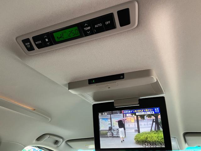 ヴェルファイア ２．４Ｚ　ゴールデンアイズＩＩ　フリップダウンモニター　純正ナビ　ＴＶ　バックカメラ　スマートキー　ＥＴＣ　クルコン　クリアランスソナー　ステリモ　ＨＩＤ　電動リアゲート　オットマン　ドラレコ　ハーフレザーシート　ＡＣ１００Ｖ電源（31枚目）