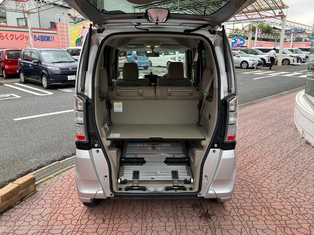 Ｎ－ＢＯＸ＋ Ｇ　車いす仕様車　福祉車輌　ウィンチ　スロープ　ＥＴＣ　両側スライドドア　キーレスエントリー　アイドリングストップ　ベンチシート　盗難防止システム　ＡＢＳ　ＥＳＣ　ＣＤ　衝突安全ボディ　エアコン　パワーステアリング（19枚目）