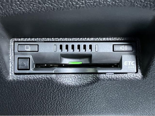 プリウス Sツーリングセレクション ナビ TV スマートキー 前席シートヒーター ETC レーダークルコン クリアランスソナー レーンアシスト 衝突被害軽減 オートマチックハイビーム 17インチアルミホイール LED フォグ ステリモ(13枚目)