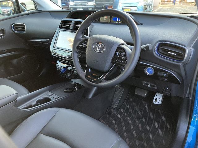 プリウス Sツーリングセレクション ナビ TV スマートキー 前席シートヒーター ETC レーダークルコン クリアランスソナー レーンアシスト 衝突被害軽減 オートマチックハイビーム 17インチアルミホイール LED フォグ ステリモ(30枚目)