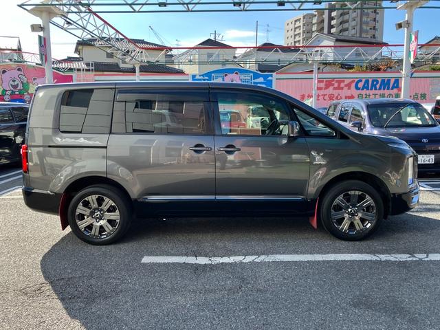 デリカＤ：５ ジャスパー　４ＷＤ　アラウンドビューモニター　フリップダウンモニター　マッドフラップ　ナビ　ＴＶ　ＥＴＣ　クルコン　レーンアシスト　衝突被害軽減　ＬＥＤ　サイドステップ　前後ドラレコ　ハーフレザーシート　ステリモ（16枚目）