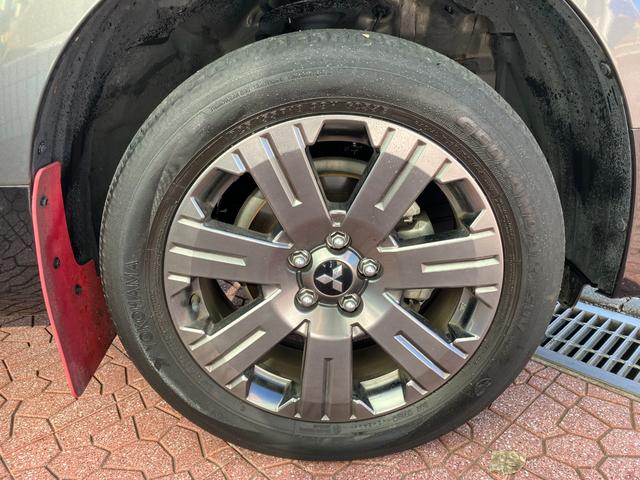 デリカＤ：５ ジャスパー　４ＷＤ　アラウンドビューモニター　フリップダウンモニター　マッドフラップ　ナビ　ＴＶ　ＥＴＣ　クルコン　レーンアシスト　衝突被害軽減　ＬＥＤ　サイドステップ　前後ドラレコ　ハーフレザーシート　ステリモ（26枚目）