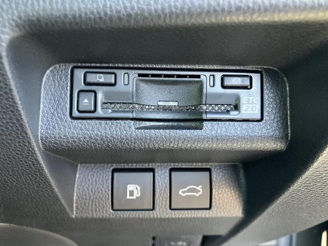 クラウンクロスオーバー Gアドバンスド・レザーパッケージ 4WD モデリスタエアロ パノラミックビューモニター ナビ TV 4眼LEDヘッドライト スマートキ 衝突被害軽減 クリアランスソナー レーダークルコン レーンアシスト ETC シートクーラー HUD(12枚目)