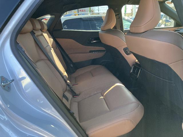 クラウンスポーツ Ｚ　モデリスタエアロ　パノラマルーフ　ナビ　ＴＶ　パノラミックビューモニター　スマートキ　パワーバックドア　レーダークルコン　レーンアシスト　クリアランスソナー　衝突軽減　ベンチレーション　ブラウンシート（18枚目）