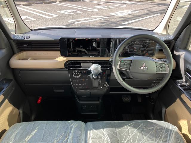 デリカミニ T プレミアム 届け出済未使用車 ターボ マイパイロット 全周囲カメラ ETC2.0 スマートキー ルーフレール 両側電動スライドドア クリアランスソナー レーンアシスト 衝突被害軽減 LED アイドリングストップ(5枚目)