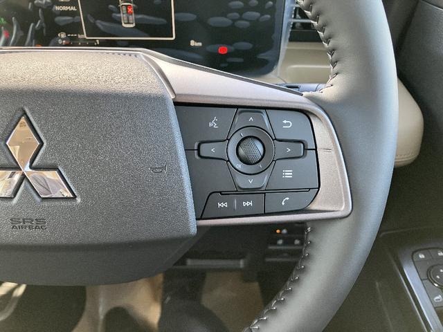 デリカミニ T プレミアム 届け出済未使用車 ターボ マイパイロット 全周囲カメラ ETC2.0 スマートキー ルーフレール 両側電動スライドドア クリアランスソナー レーンアシスト 衝突被害軽減 LED アイドリングストップ(10枚目)