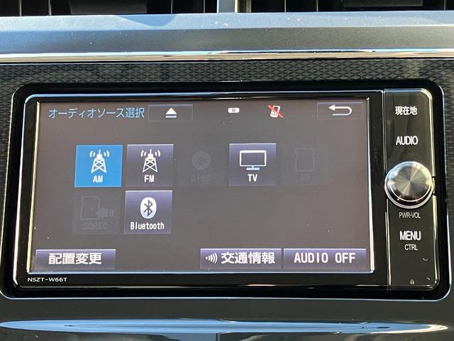 プリウスアルファ Ｓ　スタッドレスタイヤセット付　衝突被害軽減システム　ナビ　ＴＶ　バックカメラ　スマートキー　ビルトインＥＴＣ　レーダークルーズコントロール　レーンアシスト　オートマチックハイビーム　ステアリングリモコン（8枚目）