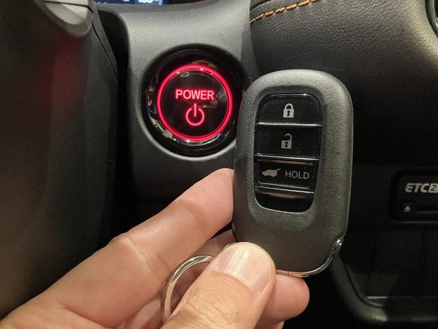 ＺＲ－Ｖ ｅ：ＨＥＶ　Ｚ　ＢＯＳＥプレミアムサウンド　マルチビューカメラシステム　ナビ　ＴＶ　レザーシート　純正ドラレコ　レーダークルコン　衝突被害軽減　クリアランスソナー　レーンアシスト　ＬＥＤ　ハンズフリーパワーバックドア（11枚目）