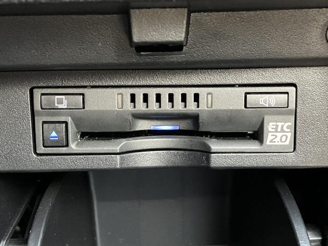 アルファードハイブリッド Ｓ　タイプゴールド　４ＷＤ　モデリスタエアロ　ツインサンルーフ　フリップダウンモニター　ナビ　ＴＶ　バックカメラ　スマートキー　衝突被害軽減　レーダークルコン　クリアランスソナー　レーンアシスト　ＬＥＤ　パワーバックドア（9枚目）