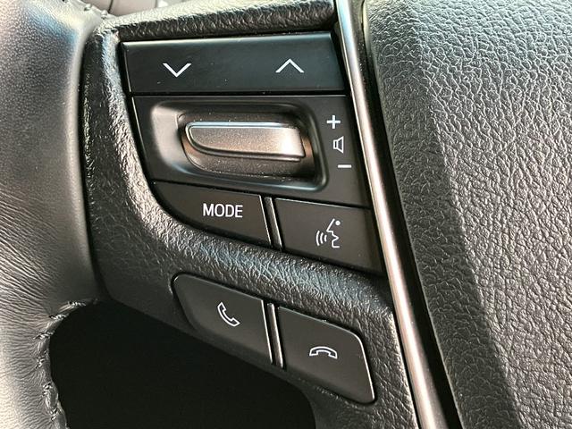 アルファードハイブリッド Ｓ　タイプゴールド　４ＷＤ　モデリスタエアロ　ツインサンルーフ　フリップダウンモニター　ナビ　ＴＶ　バックカメラ　スマートキー　衝突被害軽減　レーダークルコン　クリアランスソナー　レーンアシスト　ＬＥＤ　パワーバックドア（13枚目）