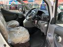 ＮＶ２００バネットバン 　福祉車両　スロープ　ウィンチ　リモコン　オートステップ　キーレスエントリー　パワーウィンドウ　衝突被害軽減システム　クリアランスソナー　アイドリングストップ　ヘッドライトレベライザー　電動格納ミラー（6枚目）