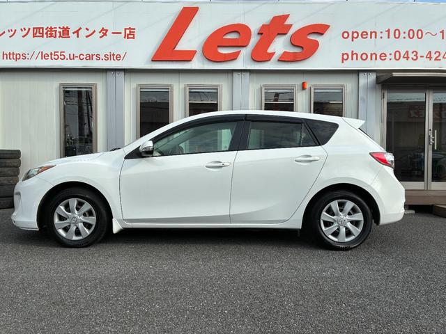 アクセラスポーツ ２０Ｃ－スカイアクティブ　７インチナビ／ワンセグ／ＣＤ／ＤＶＤ／Ｂｌｕｅｔｏｏｔｈ／オートエアコン／ＥＴＣ／ステアリングリモコン／サイドバイザー／フロアマット／トノカバー／メンテナンスノート／取扱説明書／（10枚目）